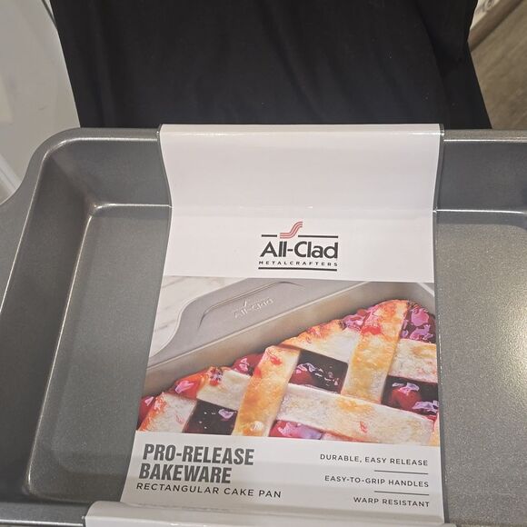 All-Clad Pro-Release Bakeware Rectangular Cake Pan - Picture 7 of 7
